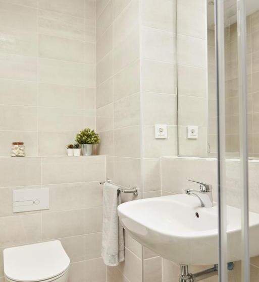 اتاق استاندارد, Student Experience Madrid Pozuelo   Luxury Hostel