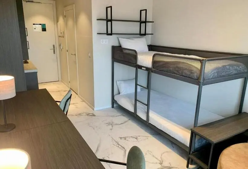 エコノミールーム, Student Experience Madrid Pozuelo   Luxury Hostel