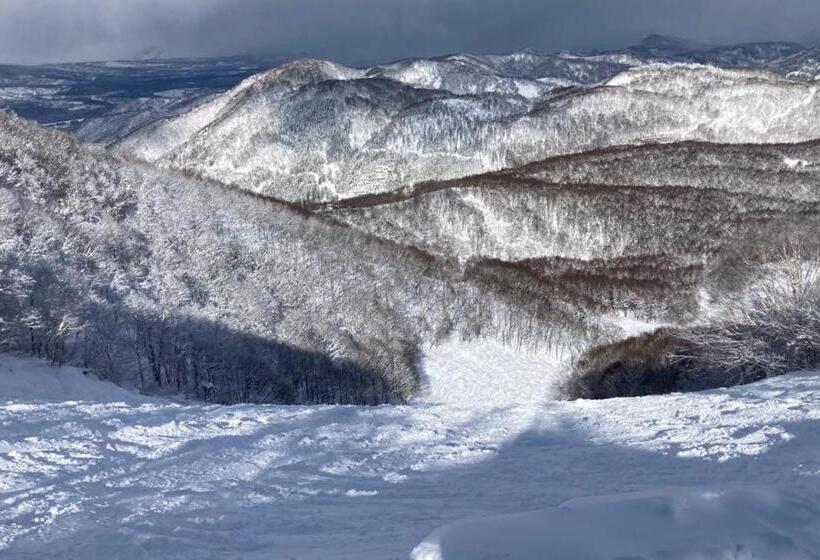 منزل غرفة نوم واحدة, Elan Lodge Akakura