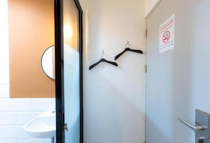 اتاق استاندارد, Reddoorz Near Mangga Dua Mall