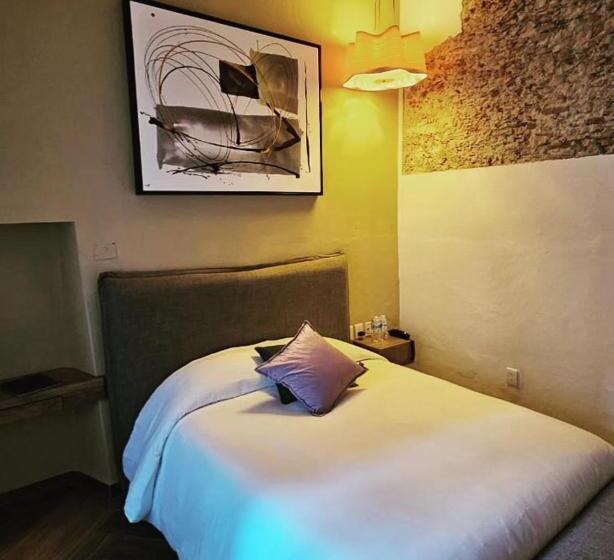 Quarto Estandar, úrsula Concept