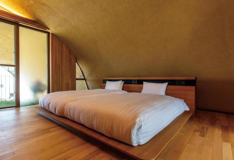 Suite with lake view, Yanmar Sunset Marina Clubhouse&