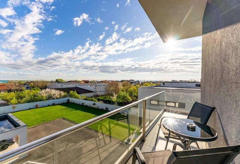 جناح عائلي, M City Apart