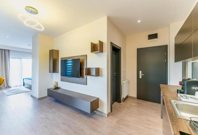 جناح عائلي, M City Apart