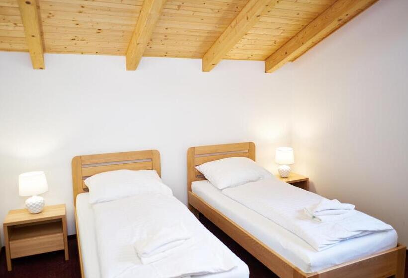 Номер Стандарт, Golf Resort Lázně Bohdaneč