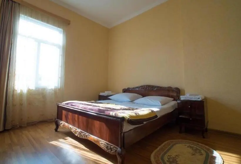 اتاق استاندارد, Irakli Guest House