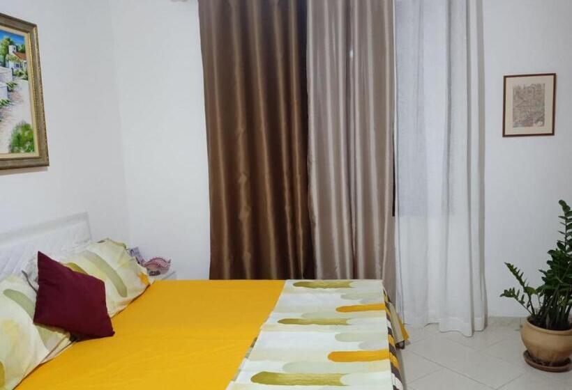 标准间带阳台, Guest Room Near Historical Center