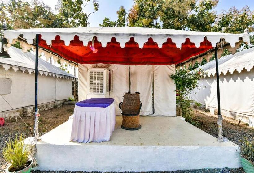 جناح مزوَّد بشرفة, Hariyali Resort