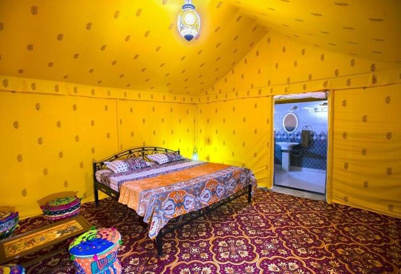 جناح مزوَّد بشرفة, Hariyali Resort