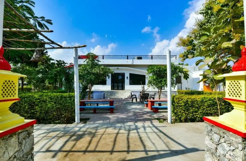 Perhehuone, Hariyali Resort