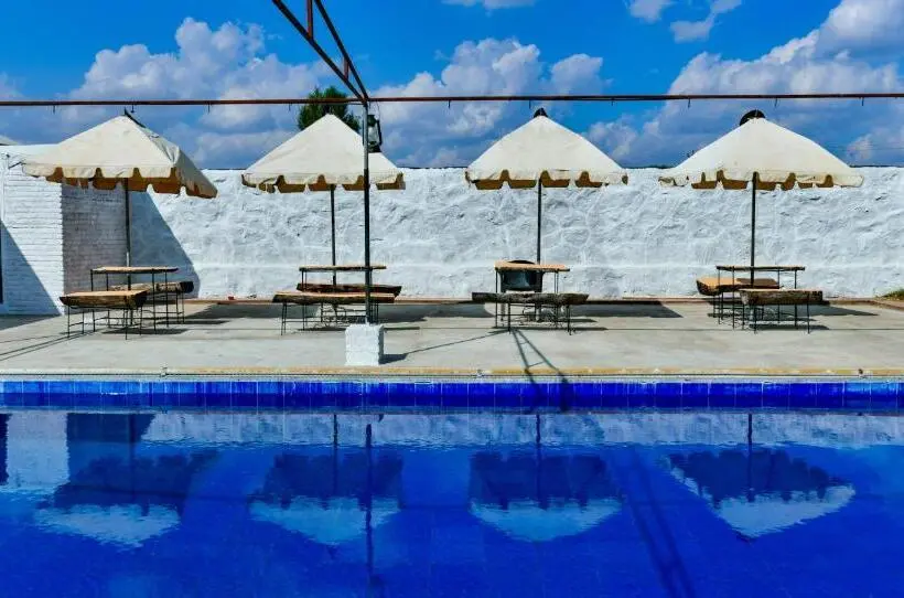 Perhehuone Puutarhanäkymä, Hariyali Resort