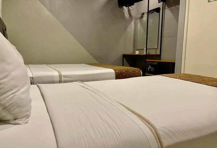 اتاق ساده سه نفره, He Centro Desayuno Incluido