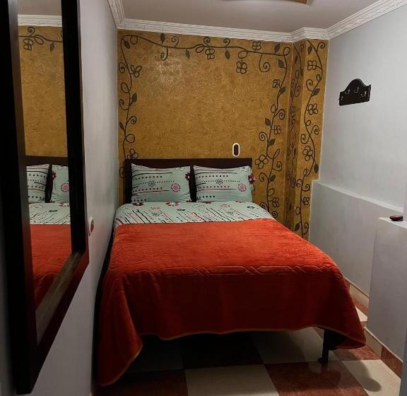 غرفة قياسية فردية, Las Nieves Ld