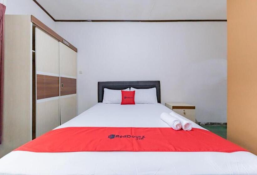 Номер Deluxe с Балконом, Reddoorz Near Cikole Lembang