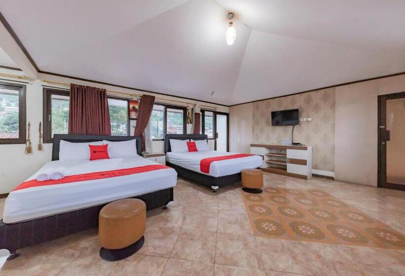 Семейный Номер, Reddoorz Near Cikole Lembang