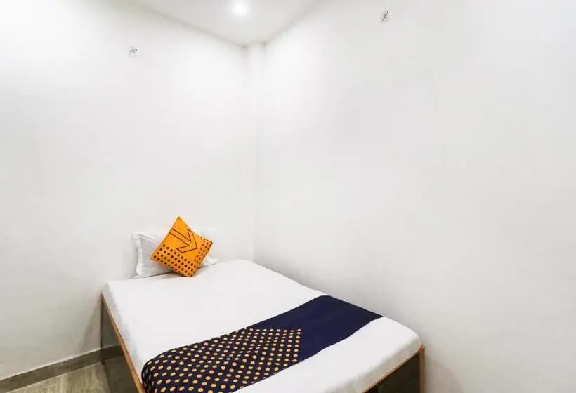 اتاق کلاسیک سه تخته, Spot On Anand P. Guest House
