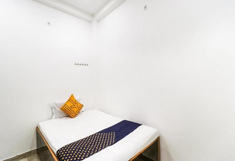 חדר קלאסי לשלושה, Spot On Anand P. Guest House