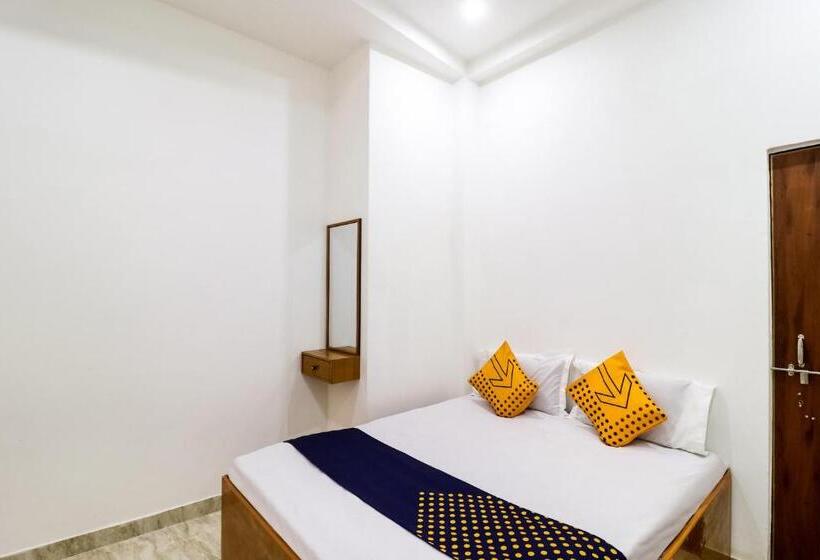 חדר קלאסי לשלושה, Spot On Anand P. Guest House