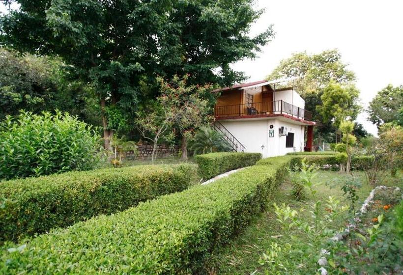 디럭스 룸, Vanasthali Jungle Resort Corbett By Royal Collection