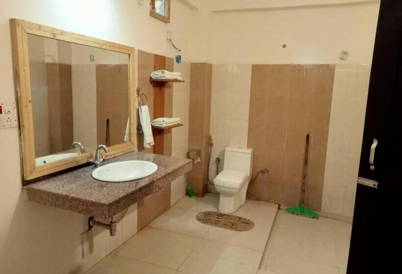 디럭스 룸, Vanasthali Jungle Resort Corbett By Royal Collection