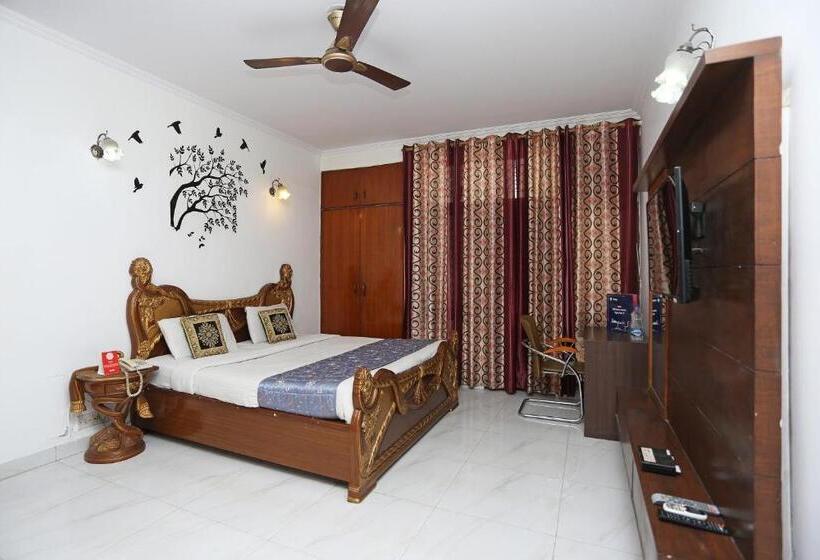 スタンダードルーム, Oyo Flagship 2173 Hotel Sebastian White