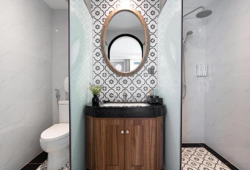 اتاق لوکس با چشم‌انداز دریا, Pavillon Boutique Hotel & Apartment Nha Trang