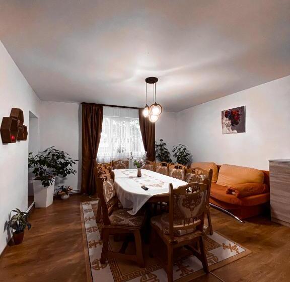 Апартаменты 2 Спальни, Casa Irina