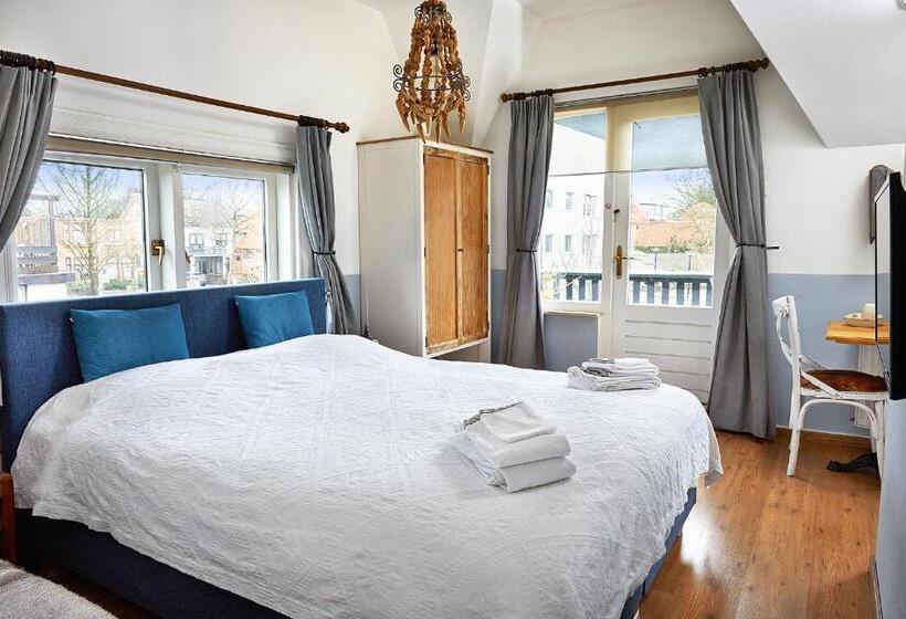 غرفة قياسية مزوَّدة بشُرفة, Guest House Aquarius