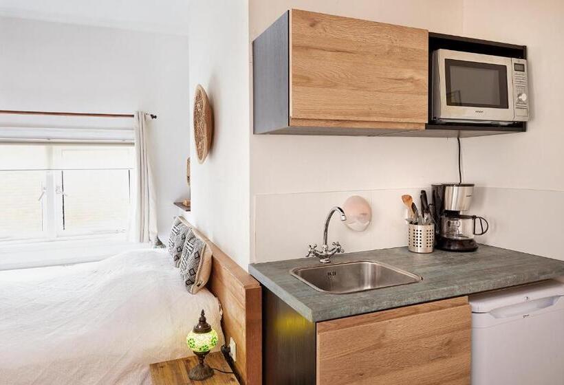 غرفة قياسية مزوَّدة بشُرفة, Guest House Aquarius