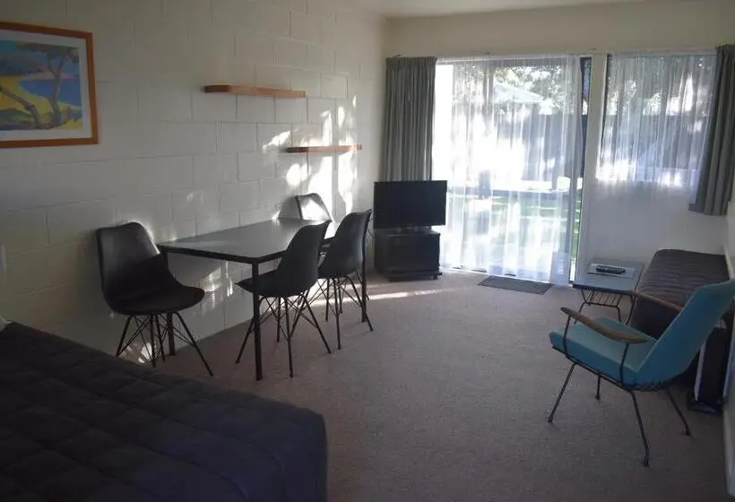 ファミリールーム, Pukenui Lodge Motel