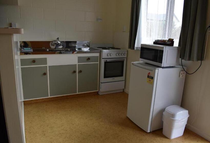 חדר משפחתי, Pukenui Lodge Motel