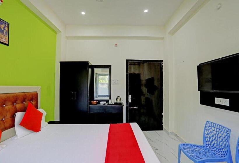 Classic Kolmen Hengen Huone, Oyo Flagship S & B Home Stay
