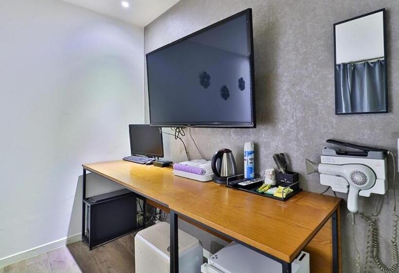 اتاق استاندارد, Mvg Motel