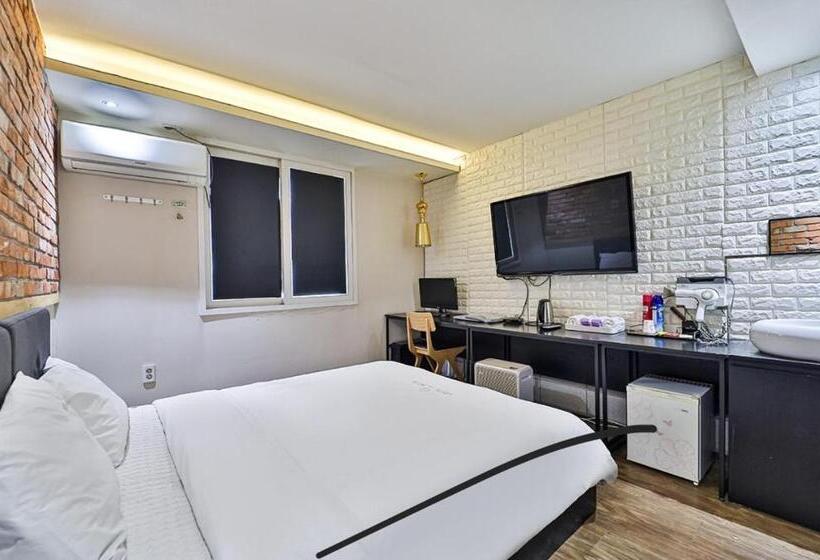 غرفة قياسية, Mvg Motel