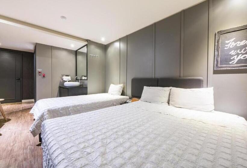 غرفة قياسية, Mvg Motel