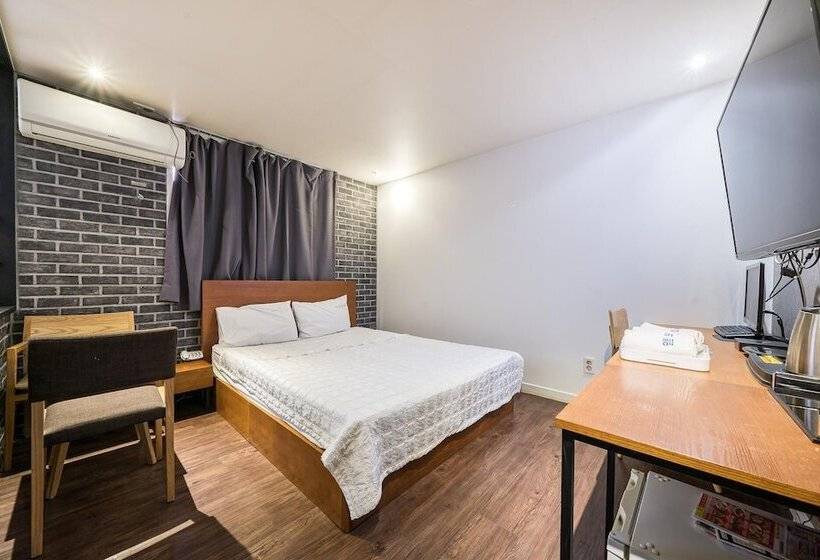 غرفة قياسية, Mvg Motel