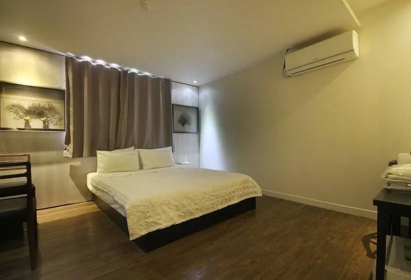 デラックスルーム, Mvg Motel