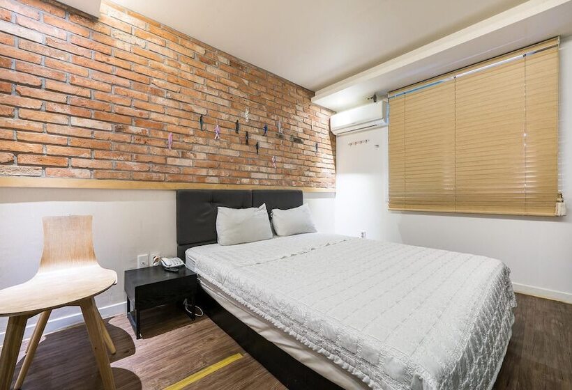 اتاق لوکس, Mvg Motel