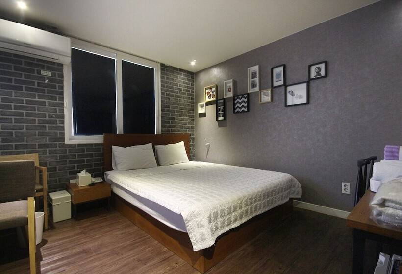 غرفة قياسية, Mvg Motel