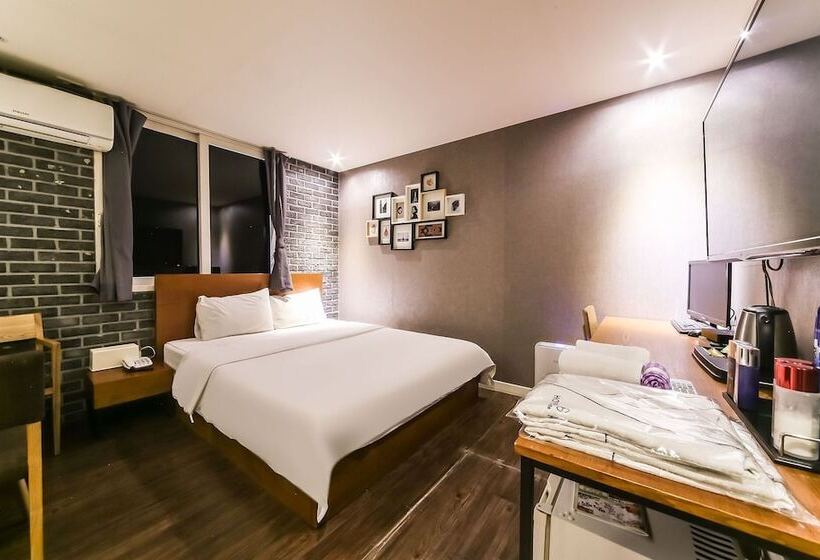 اتاق استاندارد, Mvg Motel