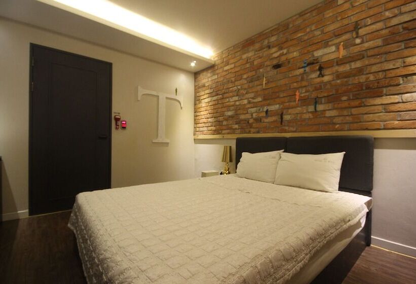 غرفة قياسية, Mvg Motel