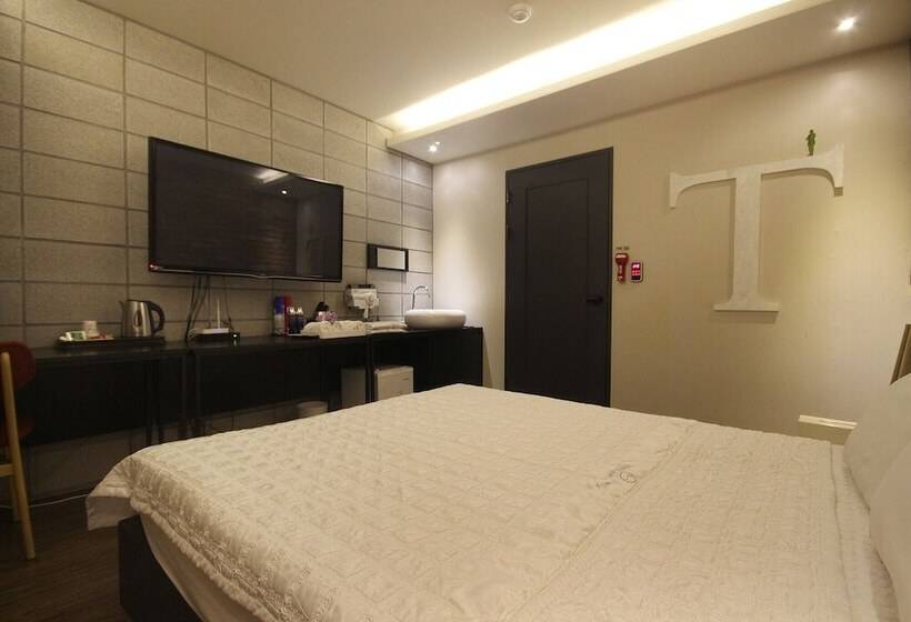 اتاق استاندارد, Mvg Motel