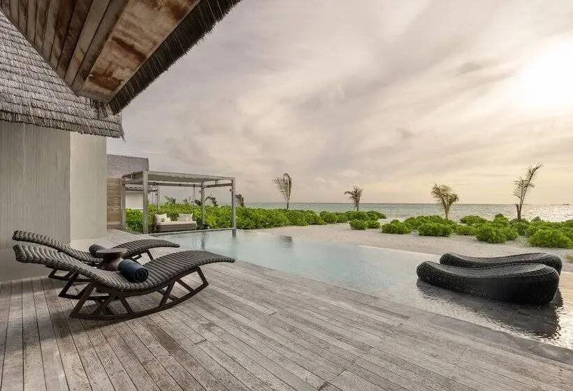 ویلای 2 خوابه, Madifushi Private Island