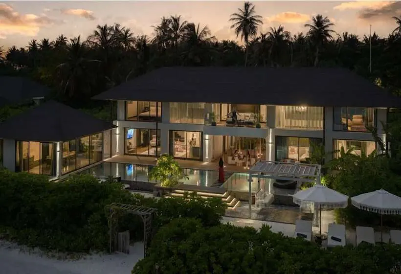 ویلای لوکس 1 خوابه, Madifushi Private Island