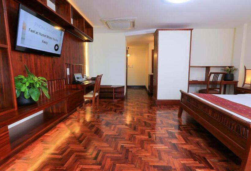 اتاق لوکس, Phongsavath Boutique
