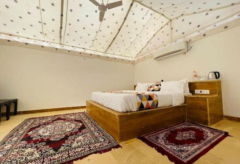 디럭스 룸, Nagina Desert Camp