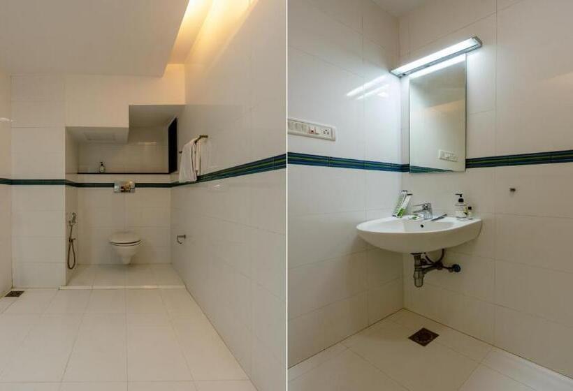 デラックスルーム, Treebo Midvalley Residence