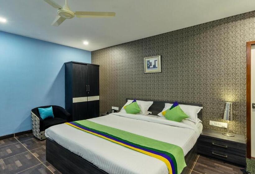 Номер Superior, Treebo Midvalley Residence
