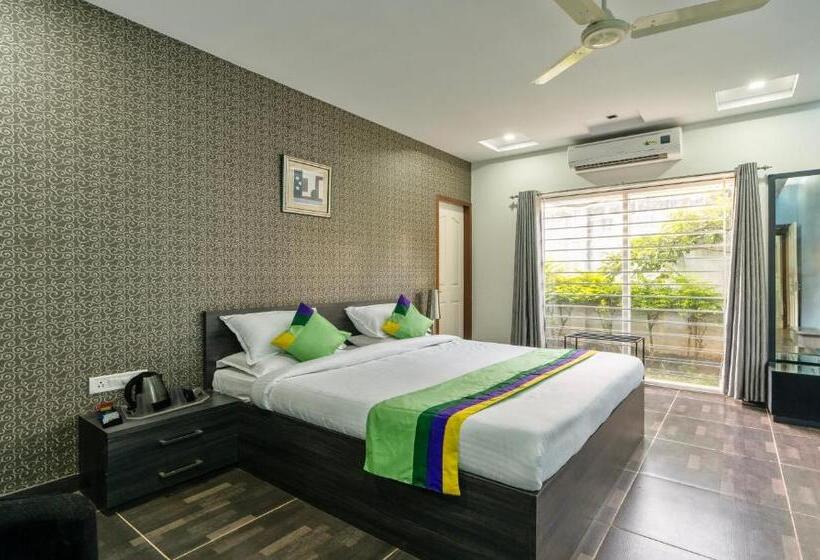 Номер Superior, Treebo Midvalley Residence