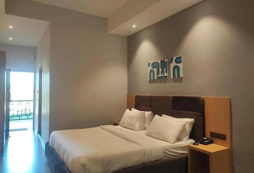 デラックスルーム, Padmini Resorts